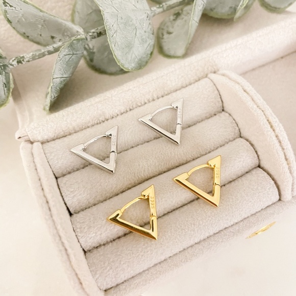 925 Sterling Silver Triangle Huggies Triangle Hoop Earrings Dainty Small Hoops - Picture 2 of 7